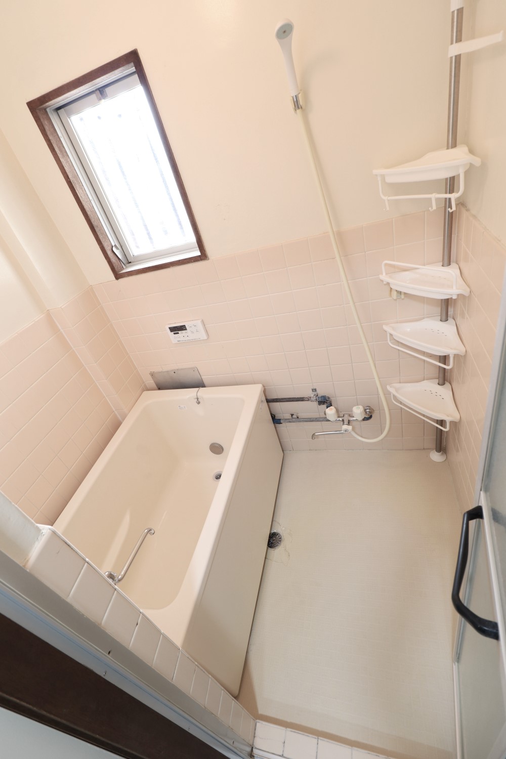 バス・シャワールーム　節水効果のあるシャワーヘッド付けられます♪