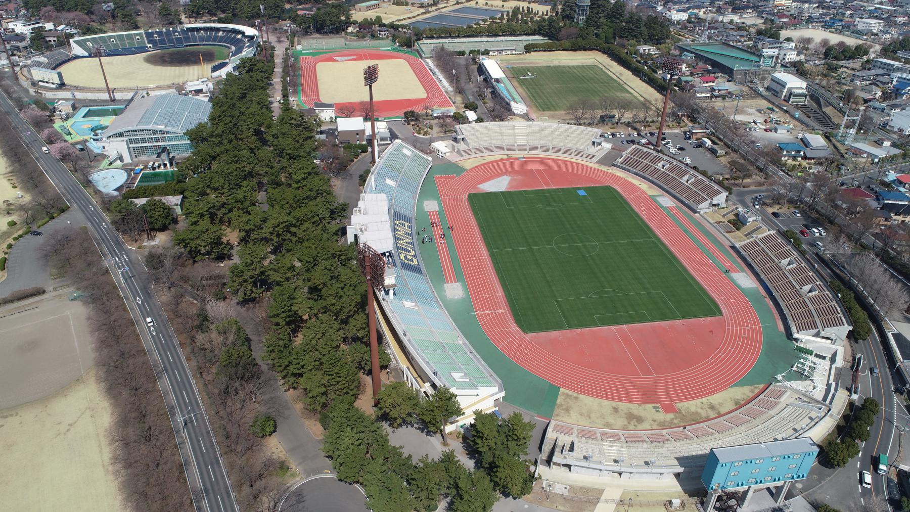公園　敷島公園（車５分）（公園）まで2200m