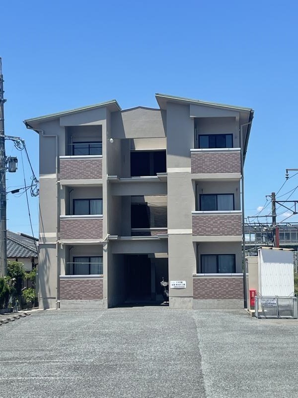 マンションけやき館の建物外観