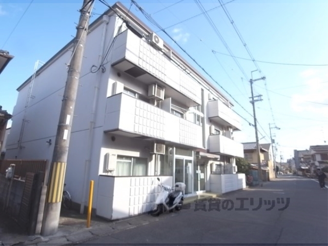 京都市西京区川島東代町のマンションの建物外観