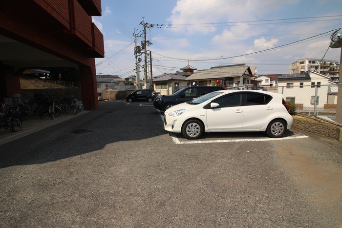 駐車場　現状に相違がある場合、現状優先となります