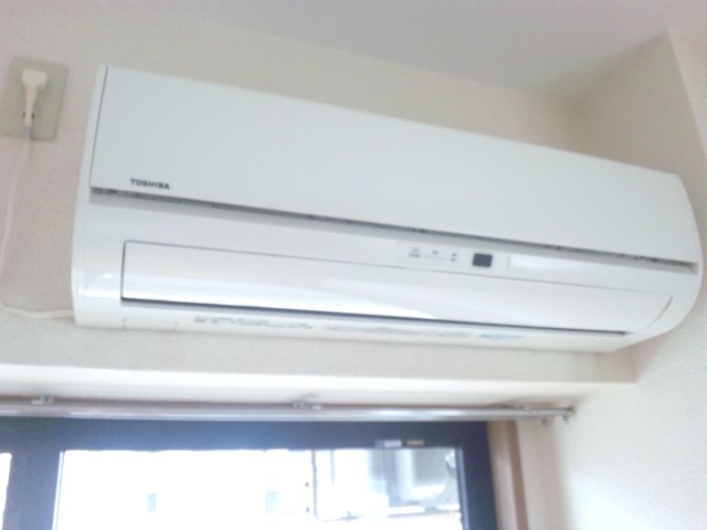 その他　エアコン付き