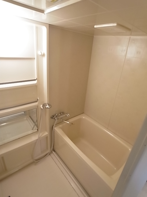 バス・シャワールーム　バスルーム