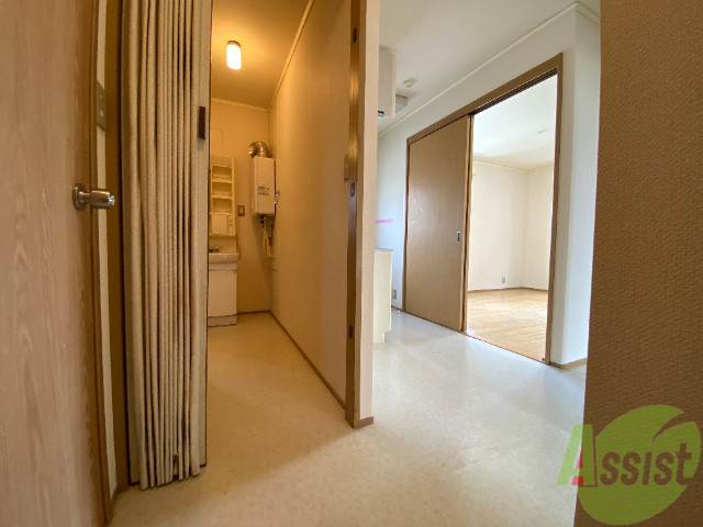 玄関　玄関です。玄関はだいぶ広い印象を受けました