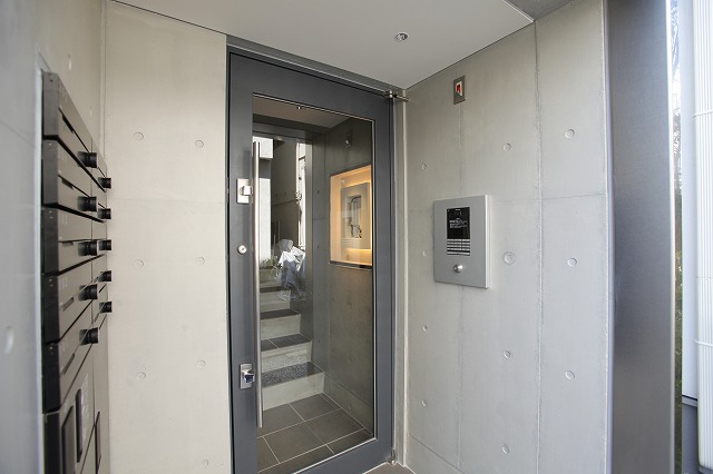 エントランス　エントランス