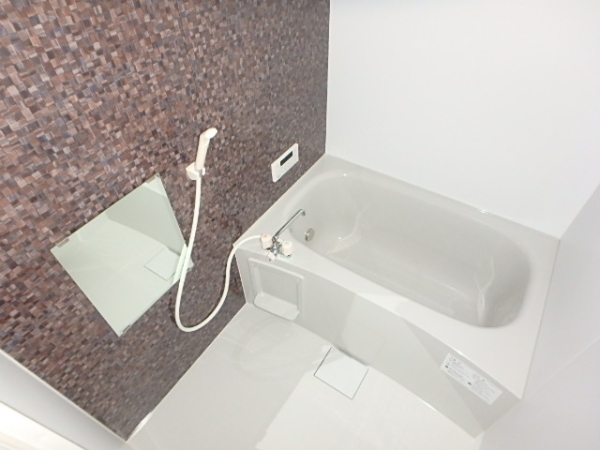 バス・シャワールーム　追い炊き機能完備で長湯にも対応できるポイントです