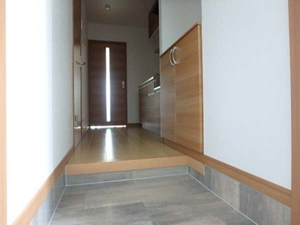 玄関　シューズボックス付きです。