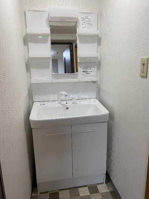 【豊川市伊奈町のマンションの洗面設備】