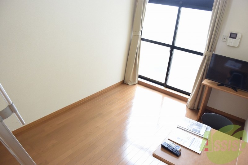 居室・リビング　１Ｆは外に出られます！！