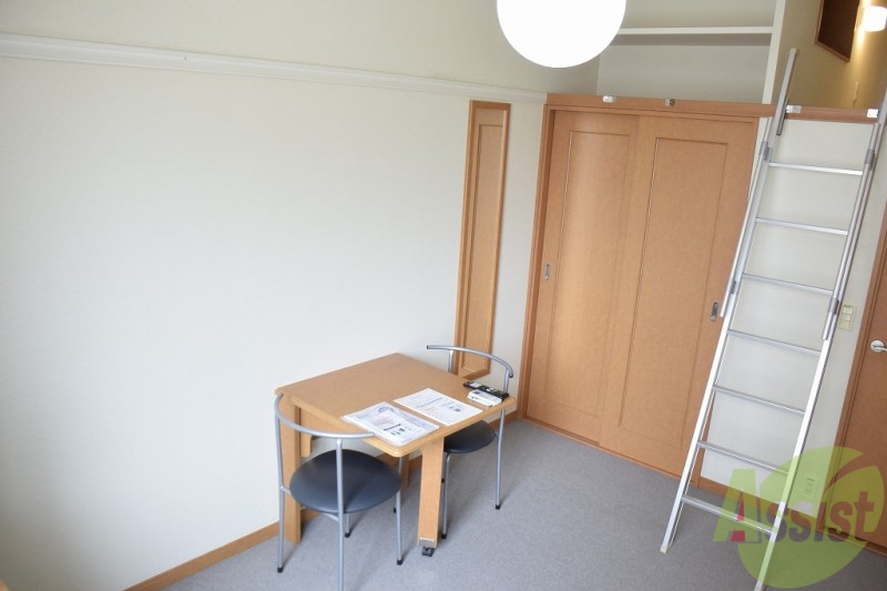 居室・リビング　２Ｆは絨毯です！！