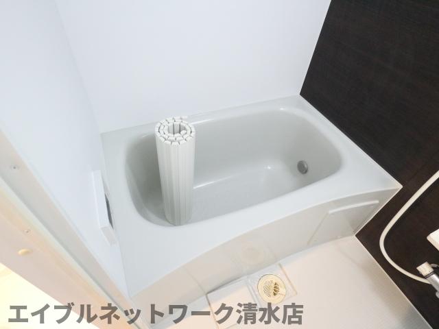 バス・シャワールーム　ゆったり過ごせるお風呂です