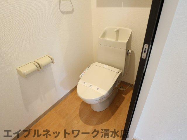 トイレ　ゆったりとした空間のトイレです