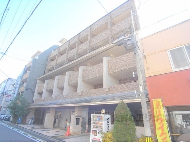 京都市中京区俵屋町のマンションの建物外観