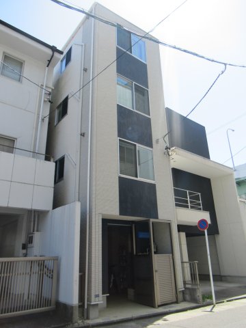 Casa Avenue Tsurumaiの建物外観