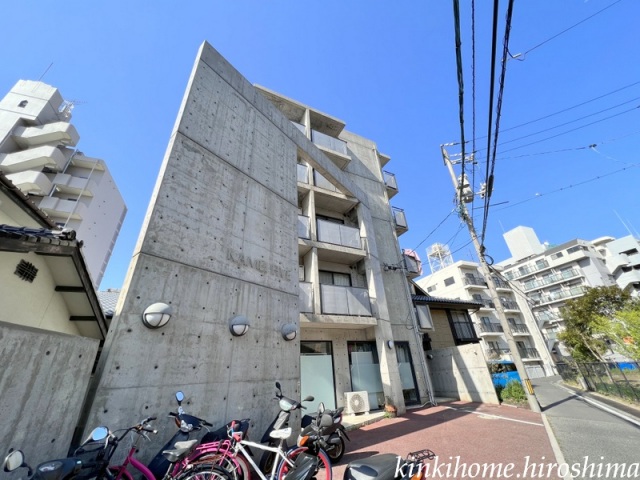 広島市佐伯区海老山町のマンションの建物外観