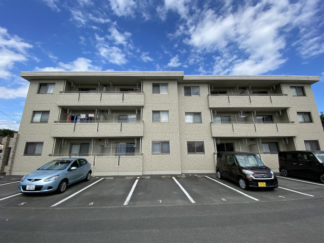 【富士市水戸島のマンションの駐車場】