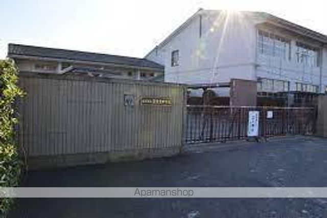 中学校　藍住東中学校（中学校）まで401m