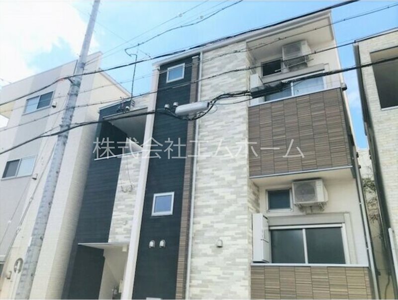 【名古屋市熱田区木之免町のアパートの建物外観】