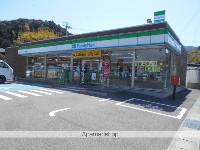 コンビニ　ファミリーマート海南重根店（コンビニ）まで398m