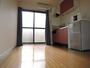 居室・リビング　家具家電無しのお部屋になります。