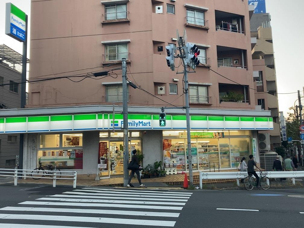 コンビニ　ファミリーマート新宿弁天町店（コンビニ）まで452m