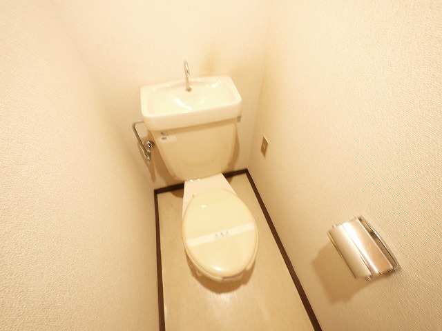 トイレ　コンパクトで使いやすいトイレです