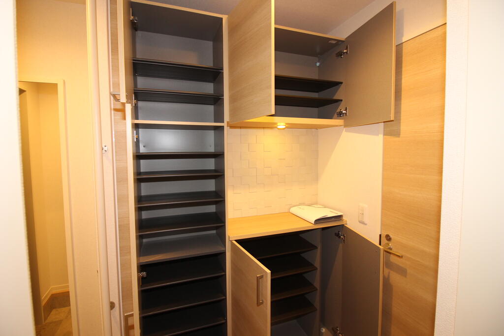 その他設備　シューズボックス