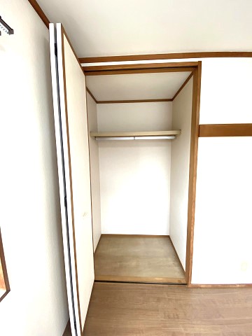 収納　洋室　収納