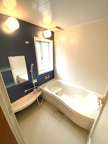 バス・シャワールーム　追い焚き機能付き