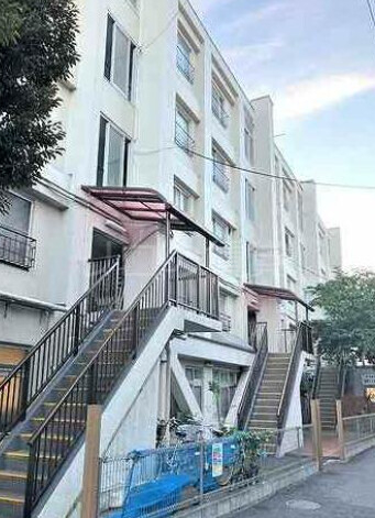 【大森マンションの建物外観】