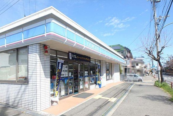 コンビニ　ローソン 須磨東町四丁目店（コンビニ）まで56m