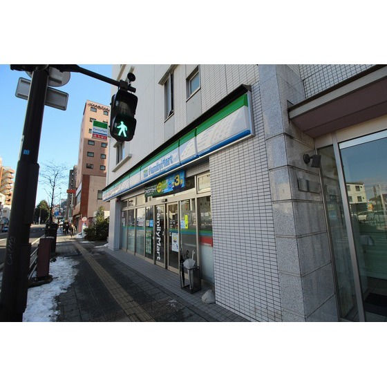 コンビニ　ファミリーマート花京院一丁目店（コンビニ）まで226m