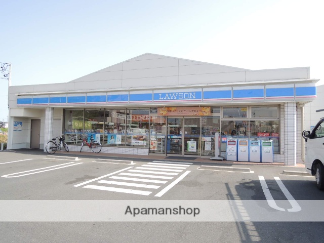 コンビニ　ファミリーマート（コンビニ）まで543m