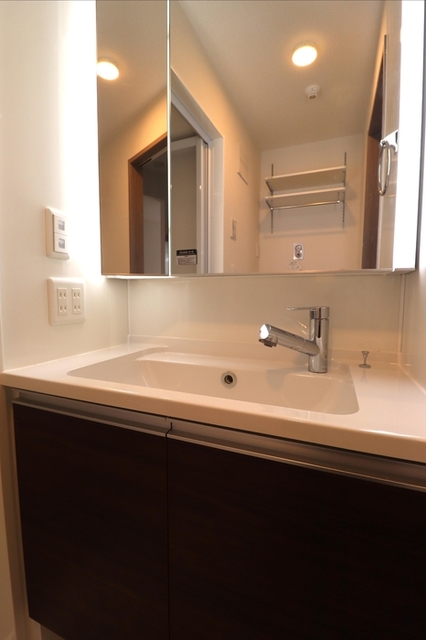 洗面設備　洗髪洗面化粧台