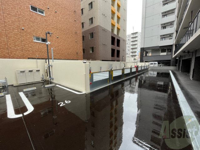 【札幌市中央区北一条西のマンションの駐車場】