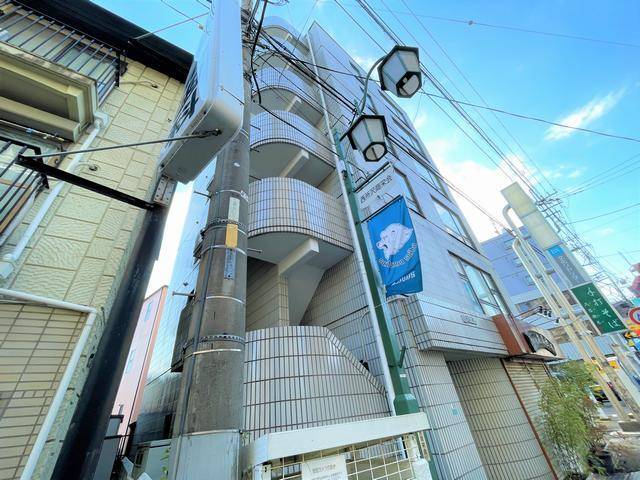 山和ビルの建物外観