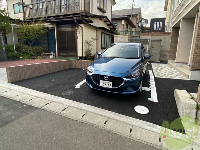 【仙台市青葉区貝ケ森のアパートの駐車場】