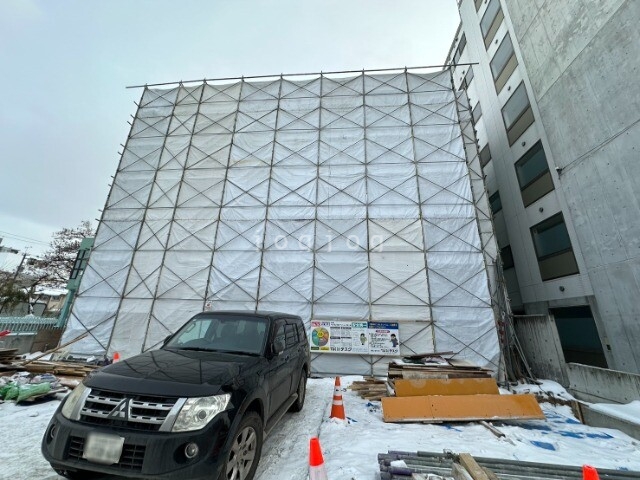 【札幌市北区北二十一条西のマンションの駐車場】