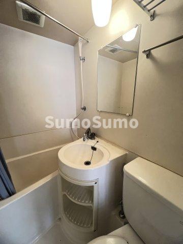 洗面設備　コンパクトで使いやすい洗面所