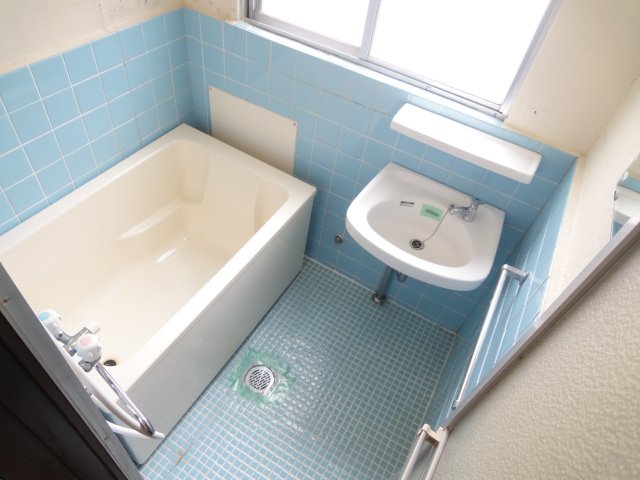 バス・シャワールーム　同物件別室