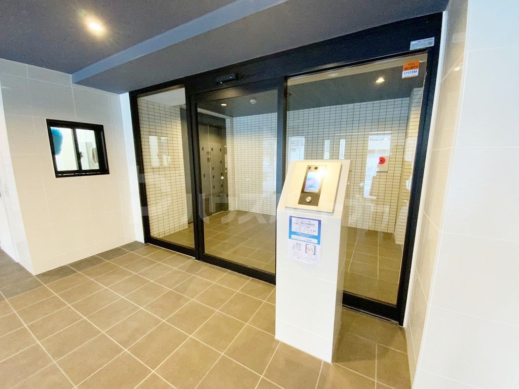 セキュリティ　エントランス