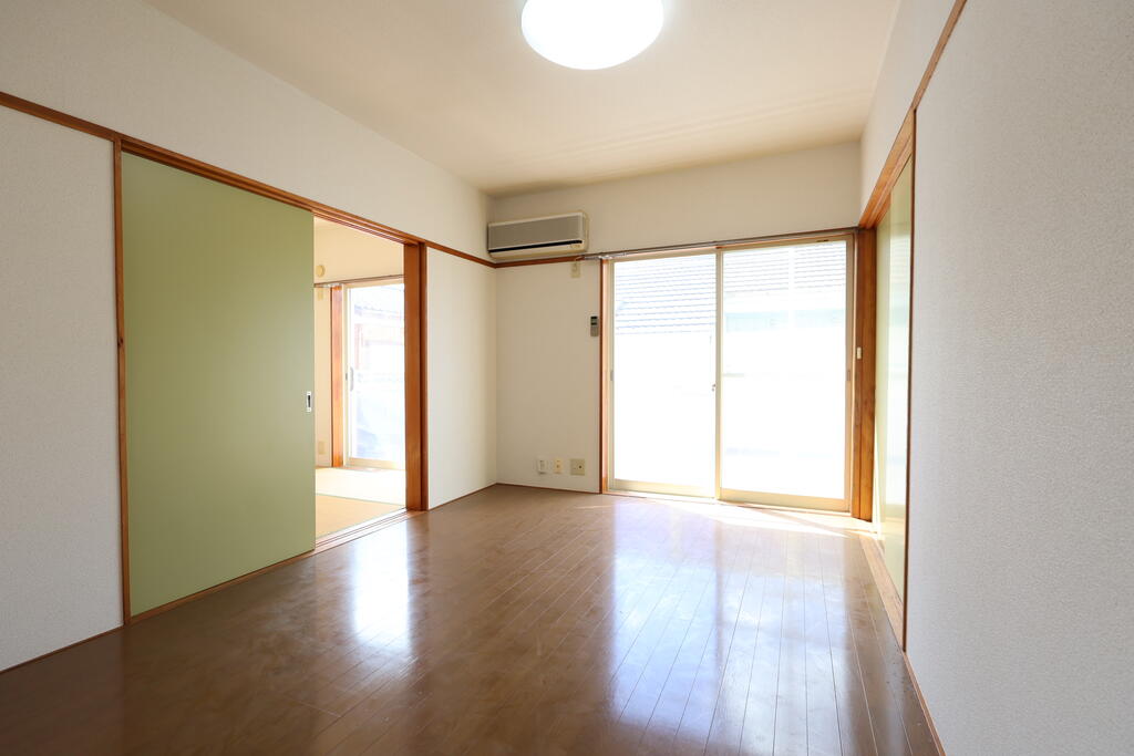 居室・リビング　６帖洋室