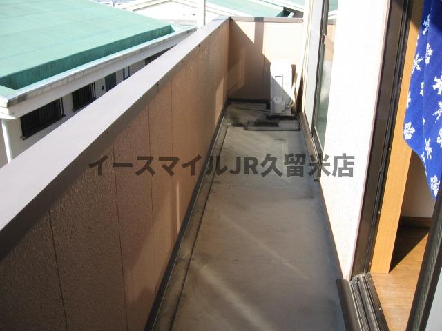 バルコニー　お洗濯にも便利なバルコニー付き