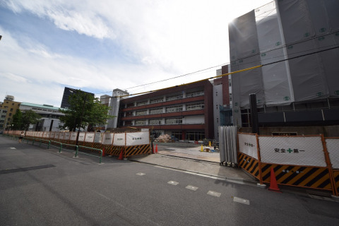 中学校　千代田区立神田一橋中学校（中学校）まで400m