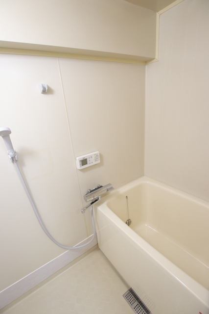 バス・シャワールーム　追い焚き機能付き浴槽のバスルーム◎