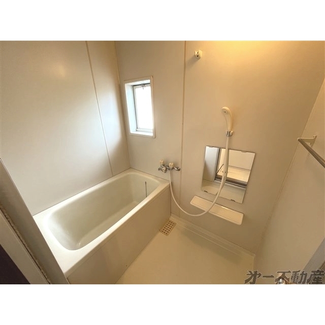 バス・シャワールーム　バスルーム