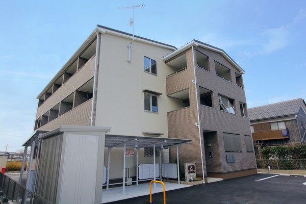 建物外観　南向きバルコニー