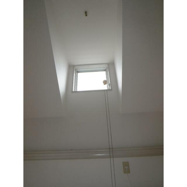 その他設備　高い所に窓があり通気、採光良好！