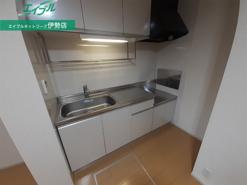 キッチン　反転タイプ参考写真