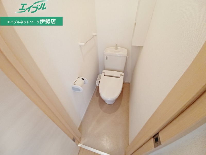 トイレ　反転タイプ参考写真